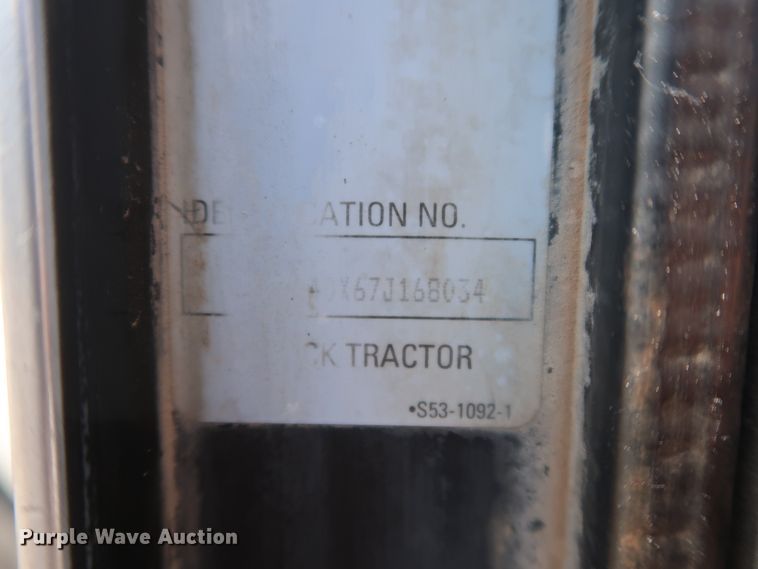 image for item DG4096 2007 Kenworth T800 semi truck