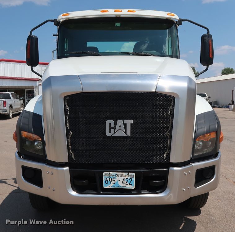 image for item DG4097 2015 Caterpillar CT660S semi truck