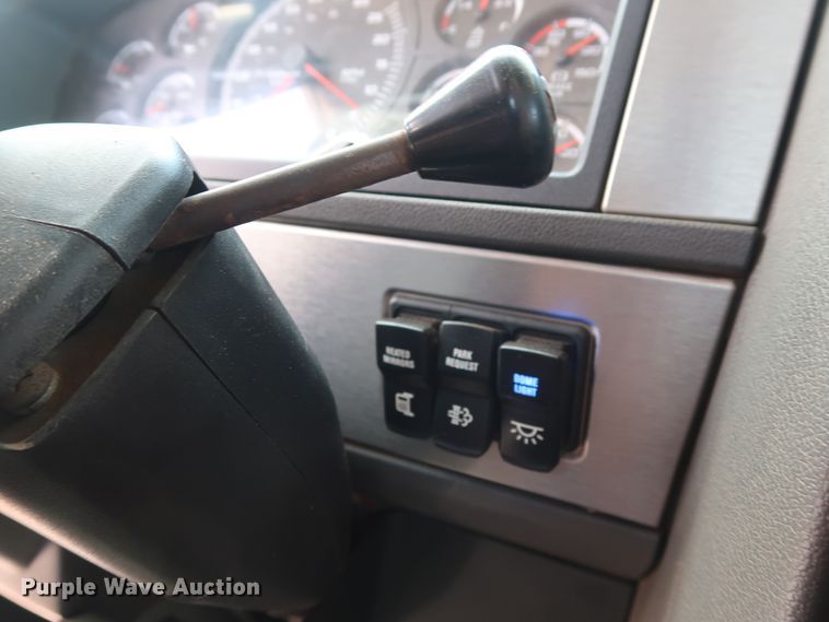 image for item DG4097 2015 Caterpillar CT660S semi truck