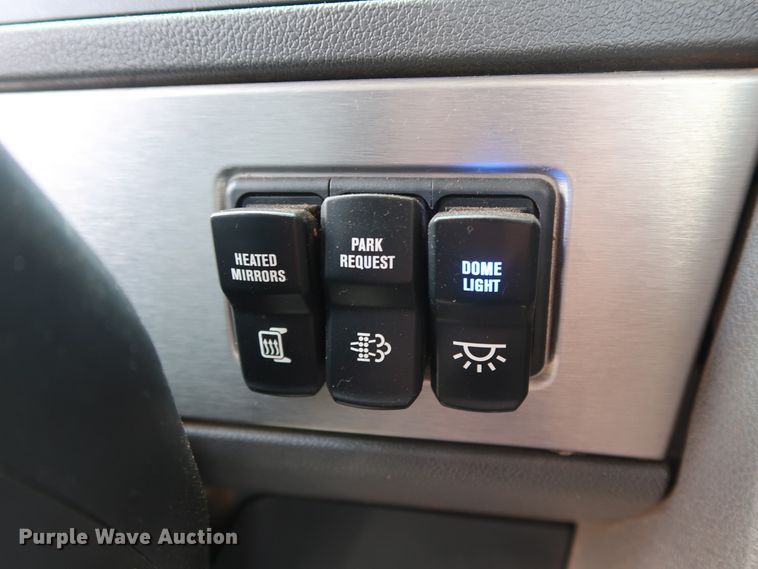 image for item DG4097 2015 Caterpillar CT660S semi truck