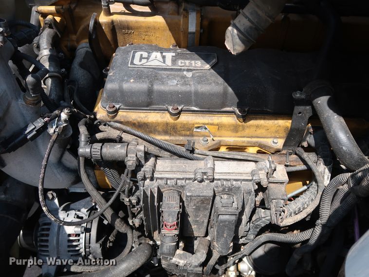 image for item DG4097 2015 Caterpillar CT660S semi truck