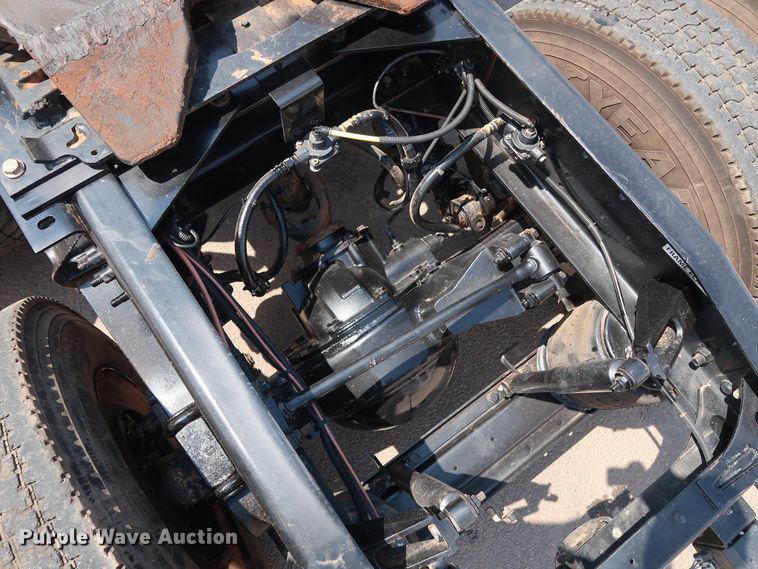 image for item DG4097 2015 Caterpillar CT660S semi truck