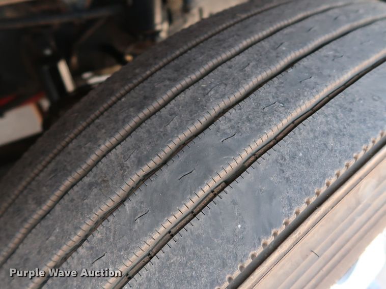 image for item DG4097 2015 Caterpillar CT660S semi truck