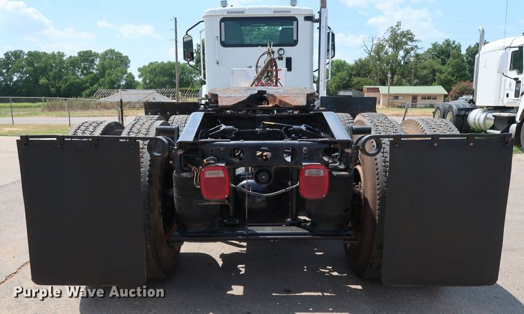 image for item DG4097 2015 Caterpillar CT660S semi truck