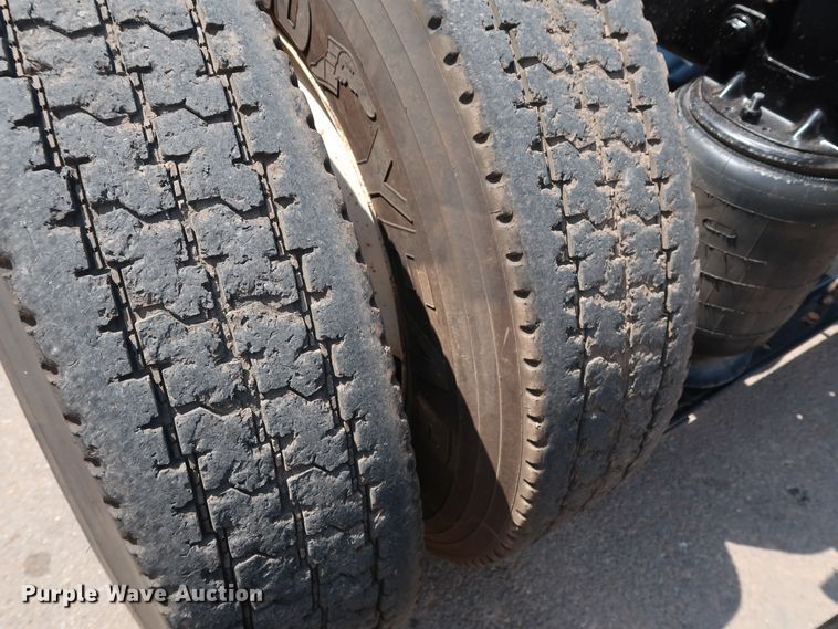 image for item DG4097 2015 Caterpillar CT660S semi truck