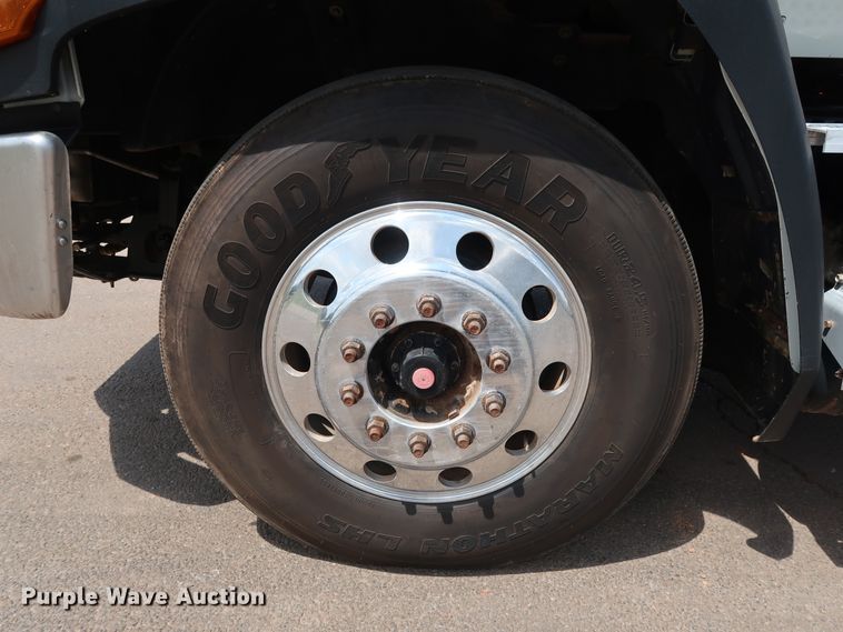 image for item DG4097 2015 Caterpillar CT660S semi truck