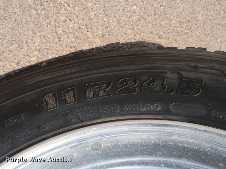 image for item DG4097 2015 Caterpillar CT660S semi truck