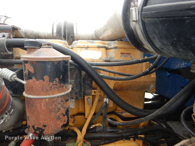 image for item DG4846 1998 Peterbilt 379 semi truck