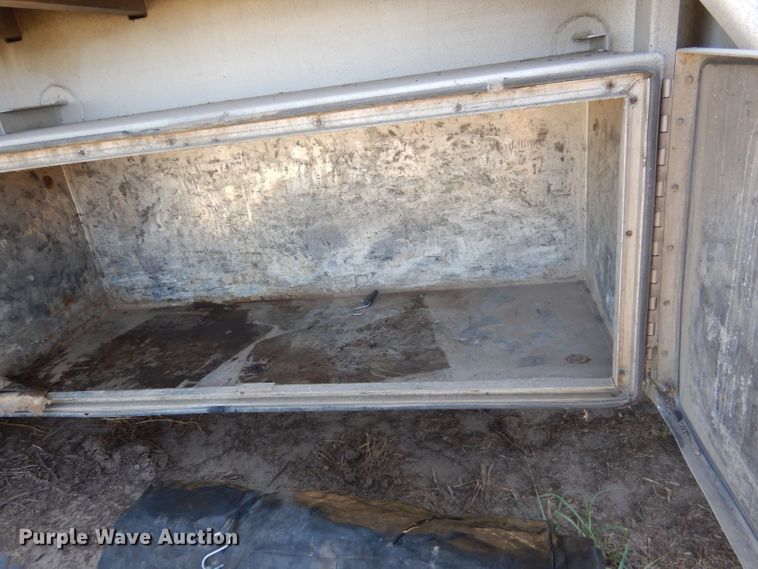 image for item DG5814 2004 Ravens AFTW58048WSAWI flatbed trailer