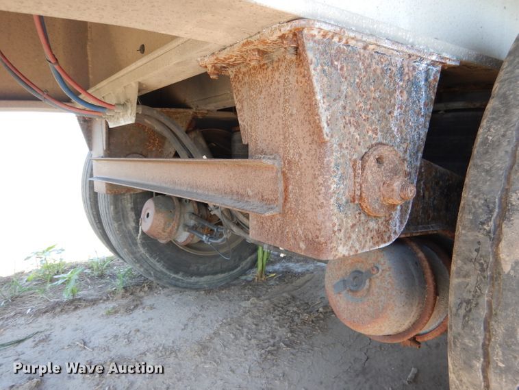 image for item DG5814 2004 Ravens AFTW58048WSAWI flatbed trailer