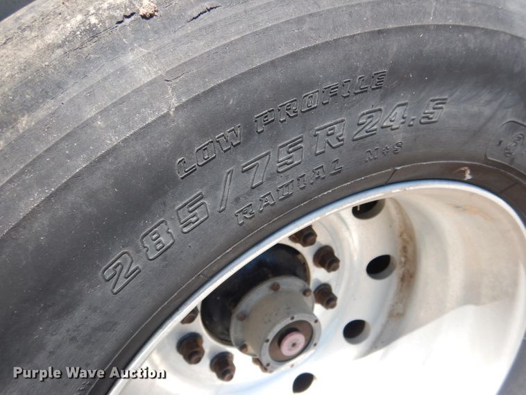 image for item DG5814 2004 Ravens AFTW58048WSAWI flatbed trailer