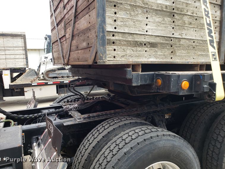 image for item DH4585 2003 Doonan 482DB14B drop deck trailer