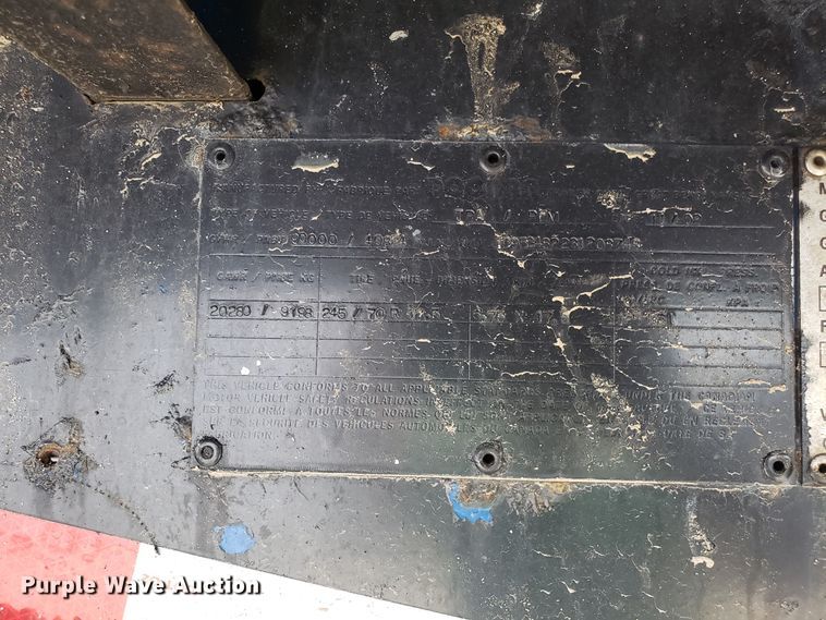 image for item DH4585 2003 Doonan 482DB14B drop deck trailer