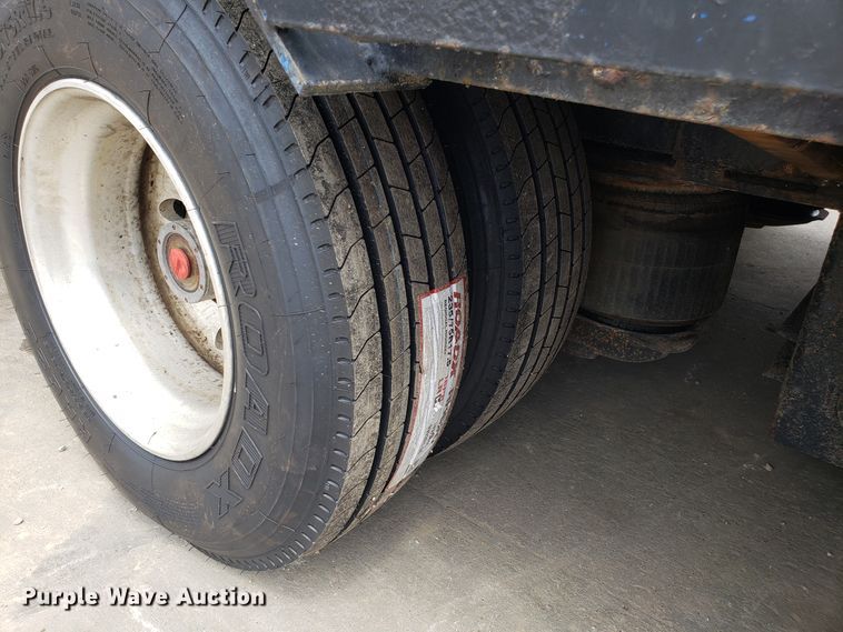 image for item DH4585 2003 Doonan 482DB14B drop deck trailer