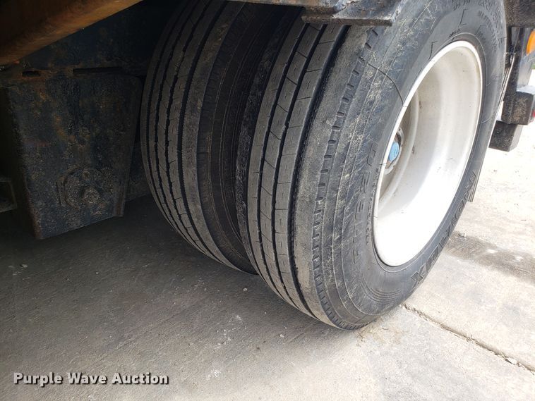 image for item DH4585 2003 Doonan 482DB14B drop deck trailer