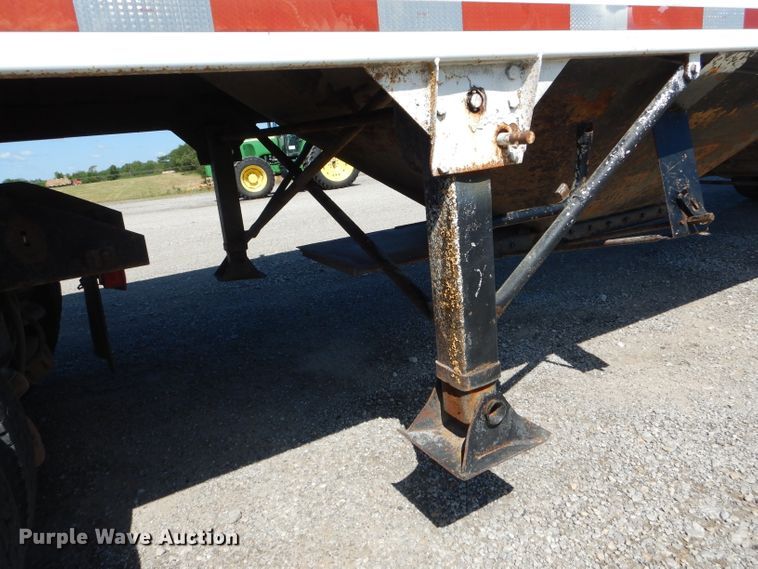 image for item DH6016 1997 Jet double hopper bottom grain trailer