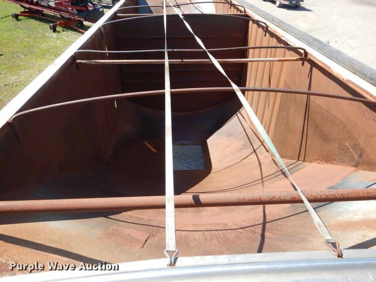 image for item DH6016 1997 Jet double hopper bottom grain trailer