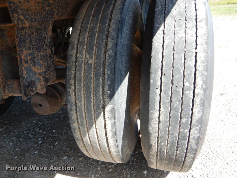 image for item DH6016 1997 Jet double hopper bottom grain trailer