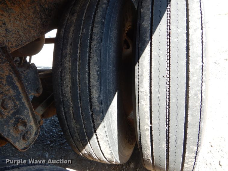 image for item DH6016 1997 Jet double hopper bottom grain trailer