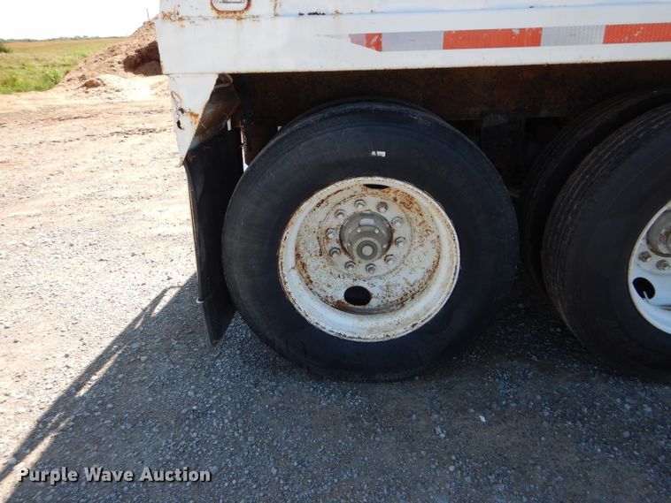 image for item DH6016 1997 Jet double hopper bottom grain trailer