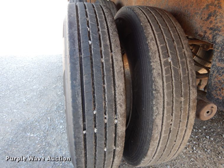 image for item DH6016 1997 Jet double hopper bottom grain trailer