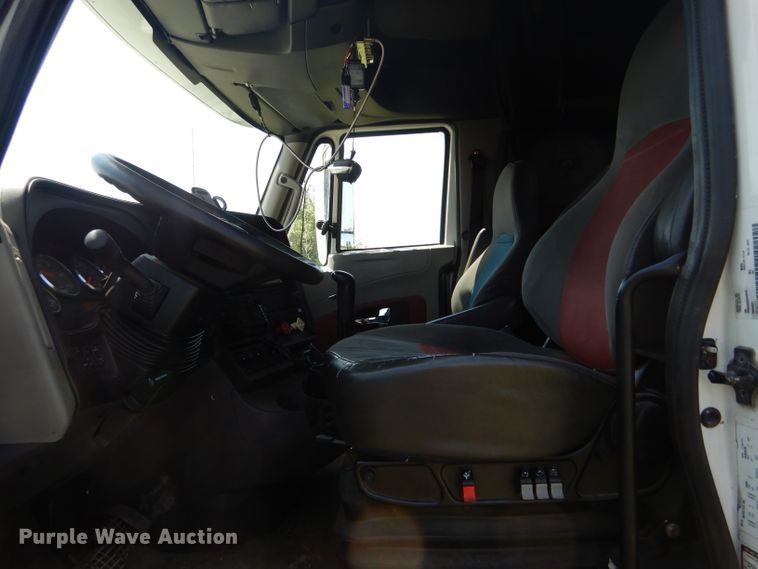 image for item DH6029 2014 International ProStar semi truck