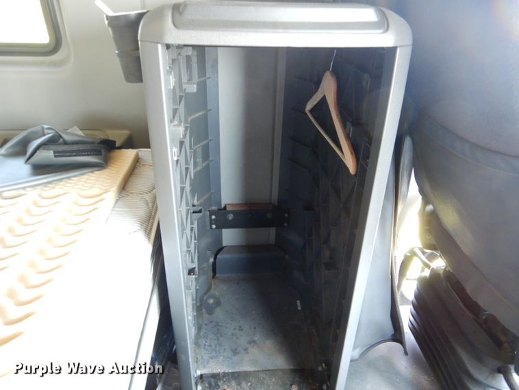 image for item DH6029 2014 International ProStar semi truck