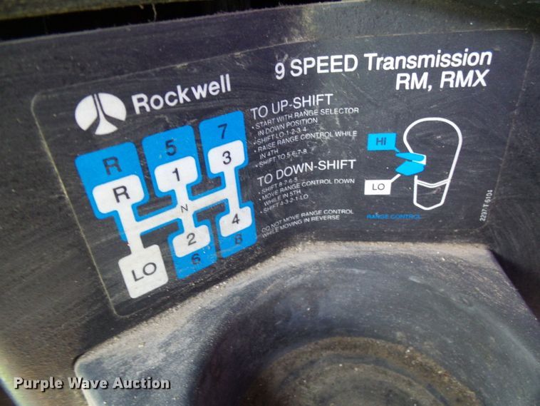 image for item DI0572 1997 Freightliner FLD semi truck