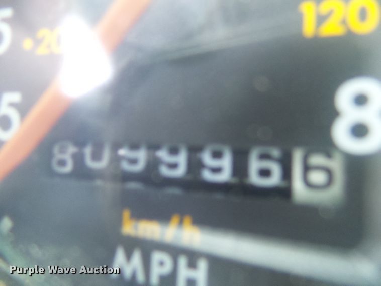 image for item DI0572 1997 Freightliner FLD semi truck