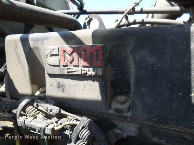 image for item DI0572 1997 Freightliner FLD semi truck