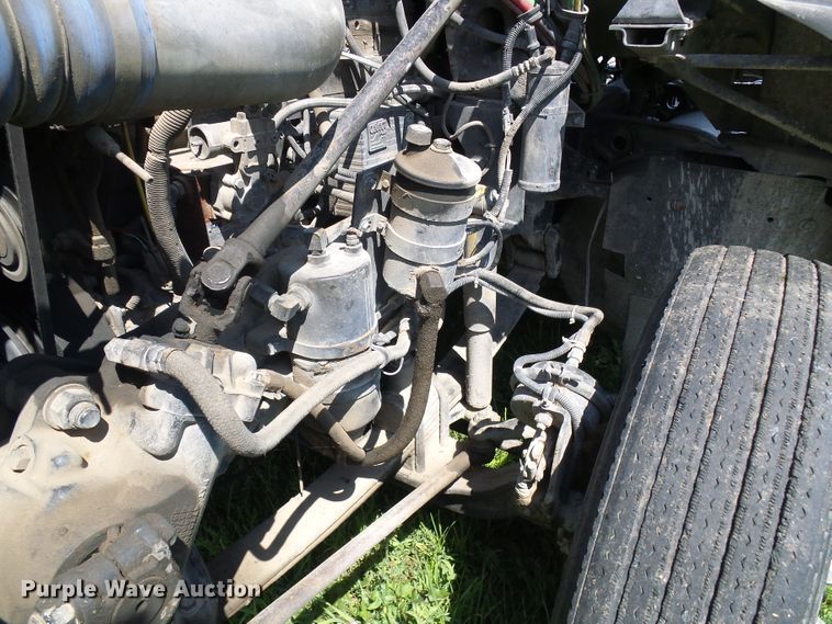 image for item DI0572 1997 Freightliner FLD semi truck