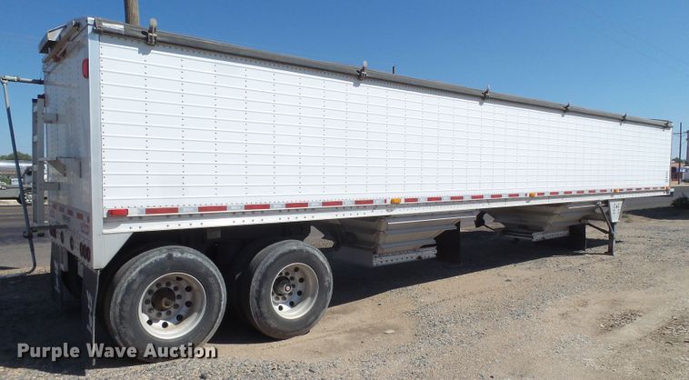 image for item DI0753 2013 Wilson DWH-500SS double hopper bottom grain trailer