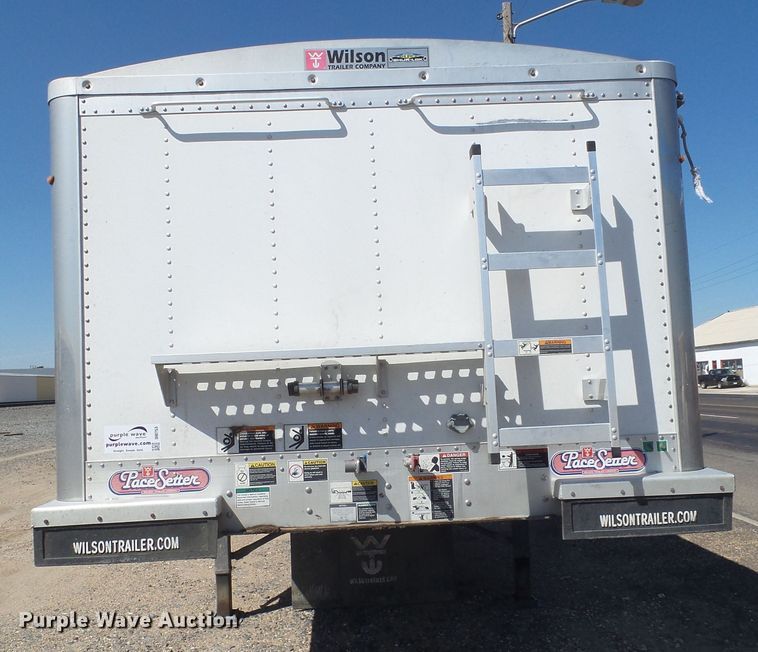 image for item DI0753 2013 Wilson DWH-500SS double hopper bottom grain trailer
