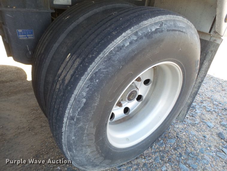 image for item DI0753 2013 Wilson DWH-500SS double hopper bottom grain trailer