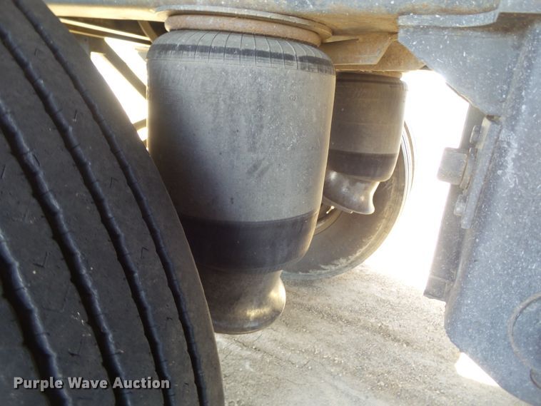 image for item DI0753 2013 Wilson DWH-500SS double hopper bottom grain trailer