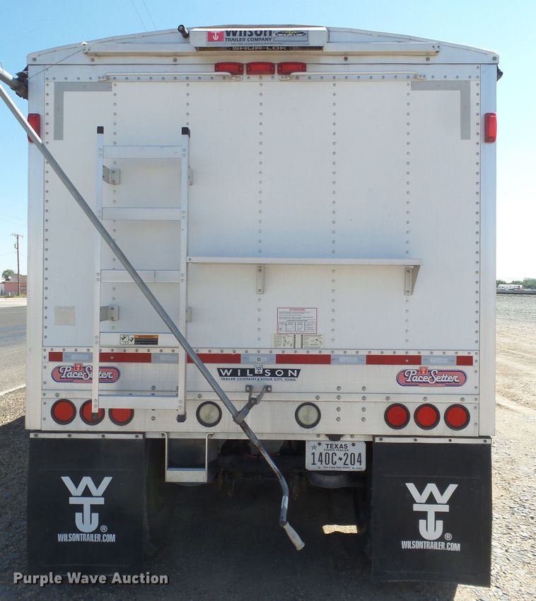 image for item DI0753 2013 Wilson DWH-500SS double hopper bottom grain trailer