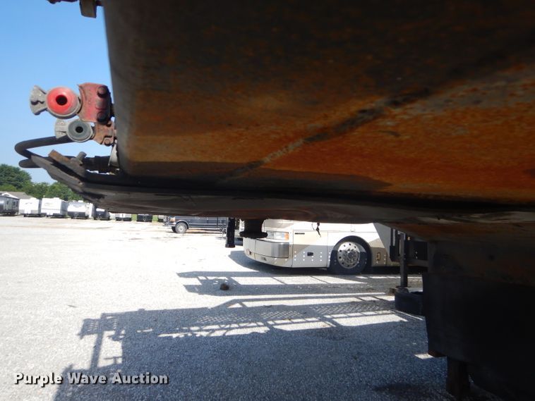 image for item ED9361 2000 Shamrock car carrier trailer