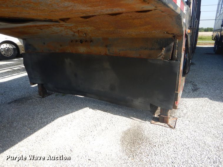 image for item ED9361 2000 Shamrock car carrier trailer