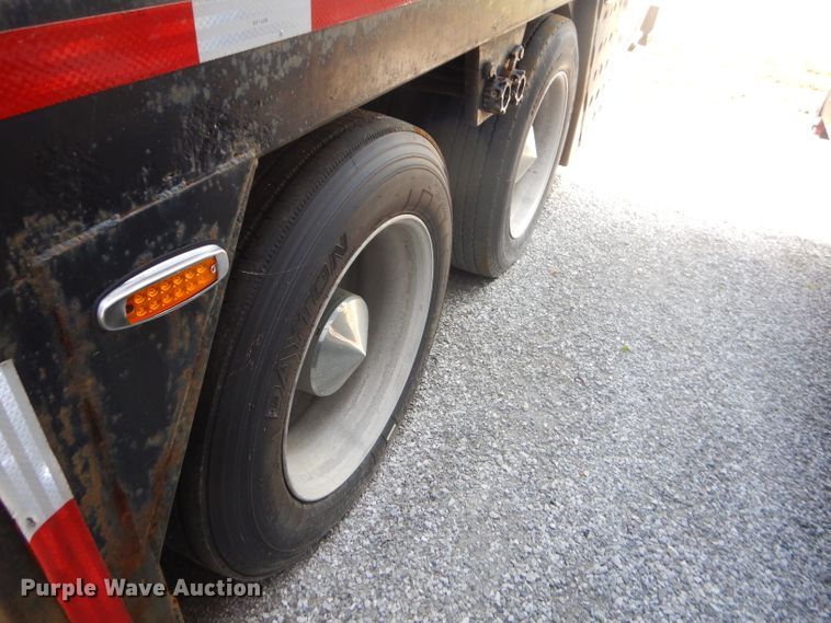 image for item ED9361 2000 Shamrock car carrier trailer