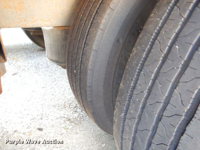 image for item ED9361 2000 Shamrock car carrier trailer