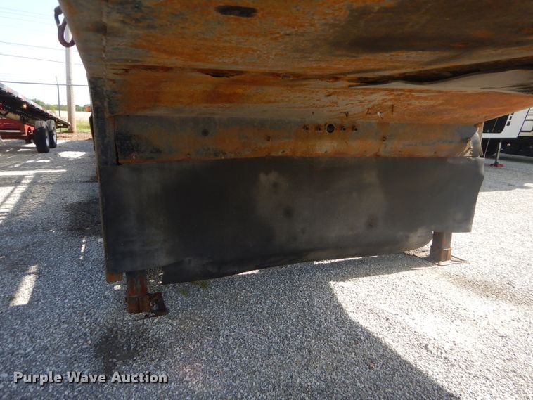 image for item ED9361 2000 Shamrock car carrier trailer