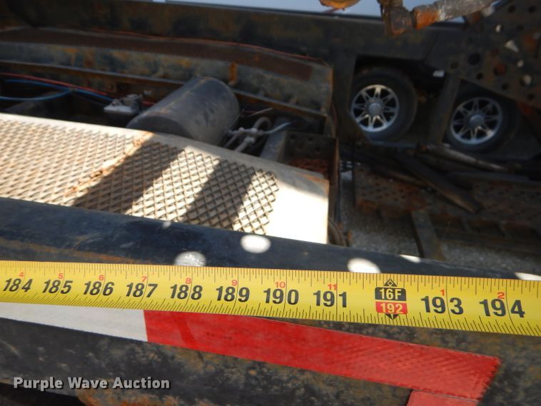 image for item ED9361 2000 Shamrock car carrier trailer