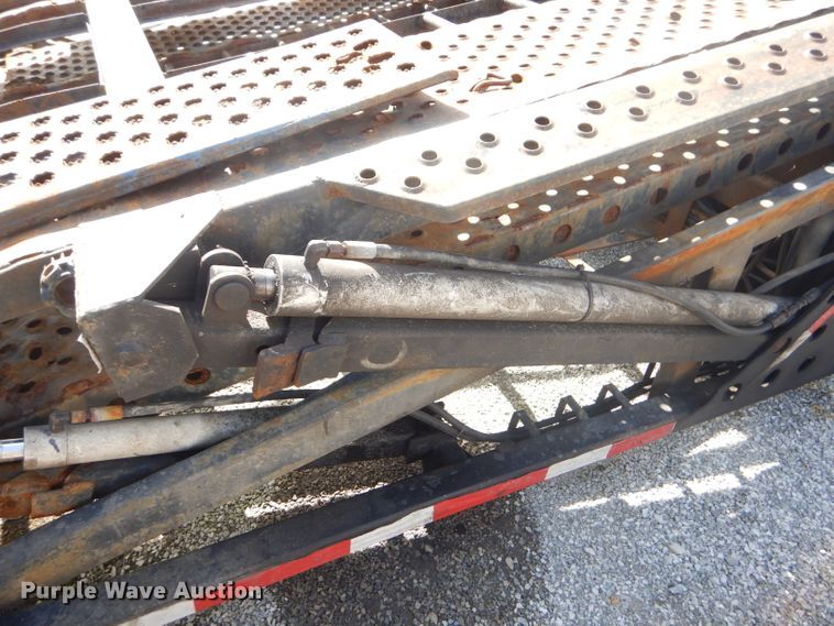 image for item ED9361 2000 Shamrock car carrier trailer