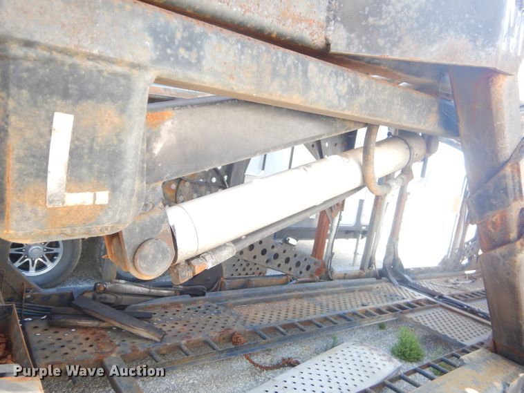 image for item ED9361 2000 Shamrock car carrier trailer