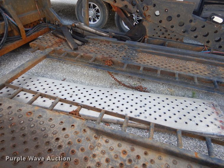 image for item ED9361 2000 Shamrock car carrier trailer