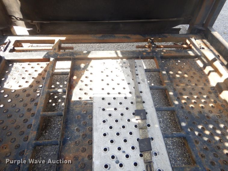 image for item ED9361 2000 Shamrock car carrier trailer