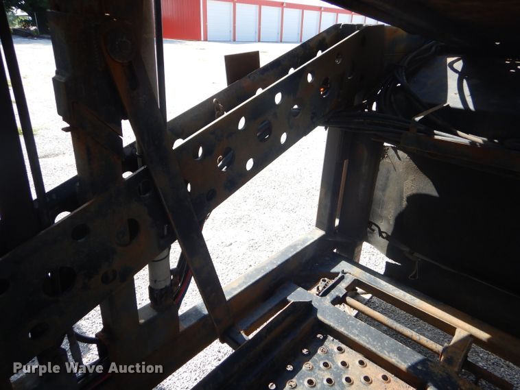 image for item ED9361 2000 Shamrock car carrier trailer