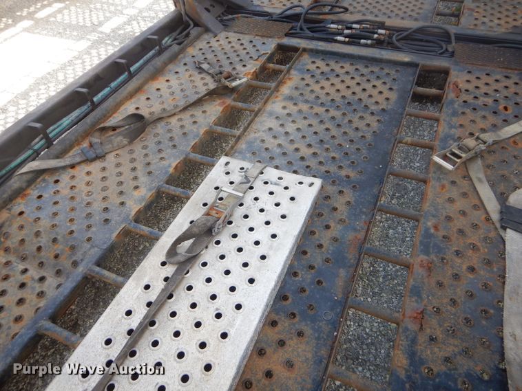 image for item ED9361 2000 Shamrock car carrier trailer