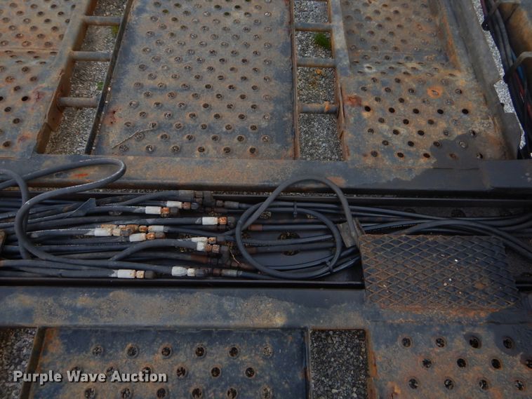 image for item ED9361 2000 Shamrock car carrier trailer