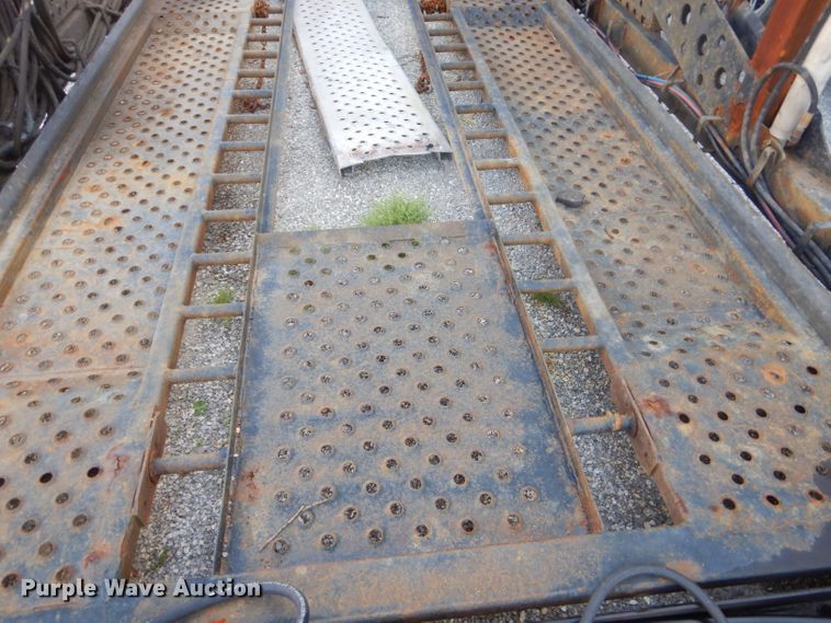 image for item ED9361 2000 Shamrock car carrier trailer